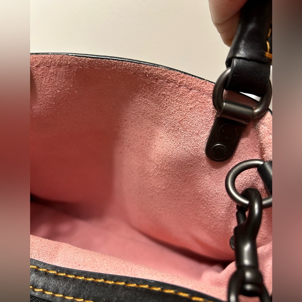 COACH 1941 Rogue 25 with Tea Rose Applique Black Pink Pebble Leather 87065 - Picture 13 of 15